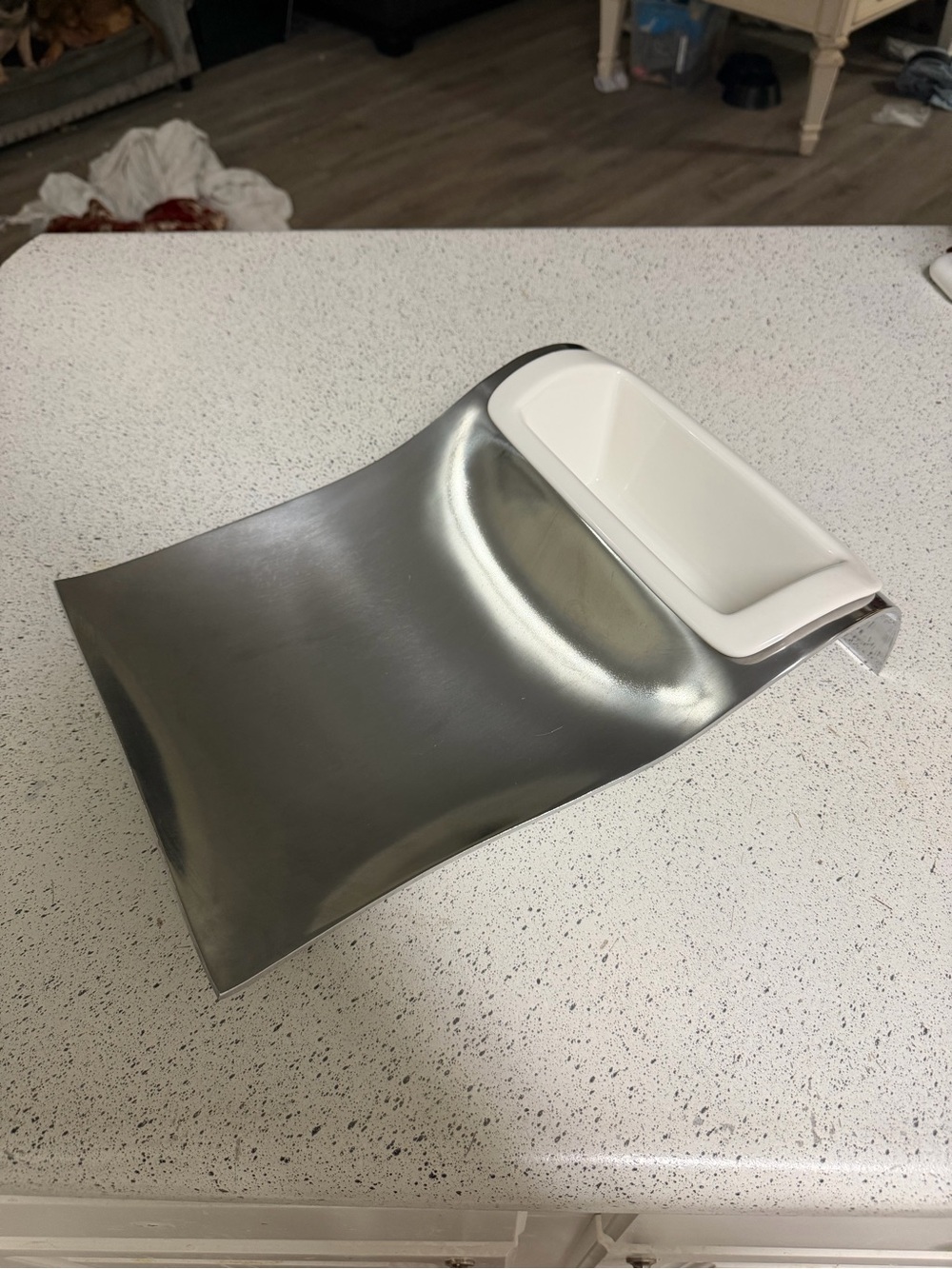 Villeroy & Boch Wave - Chip & Dip Porcelain & Metal  Serving Dish